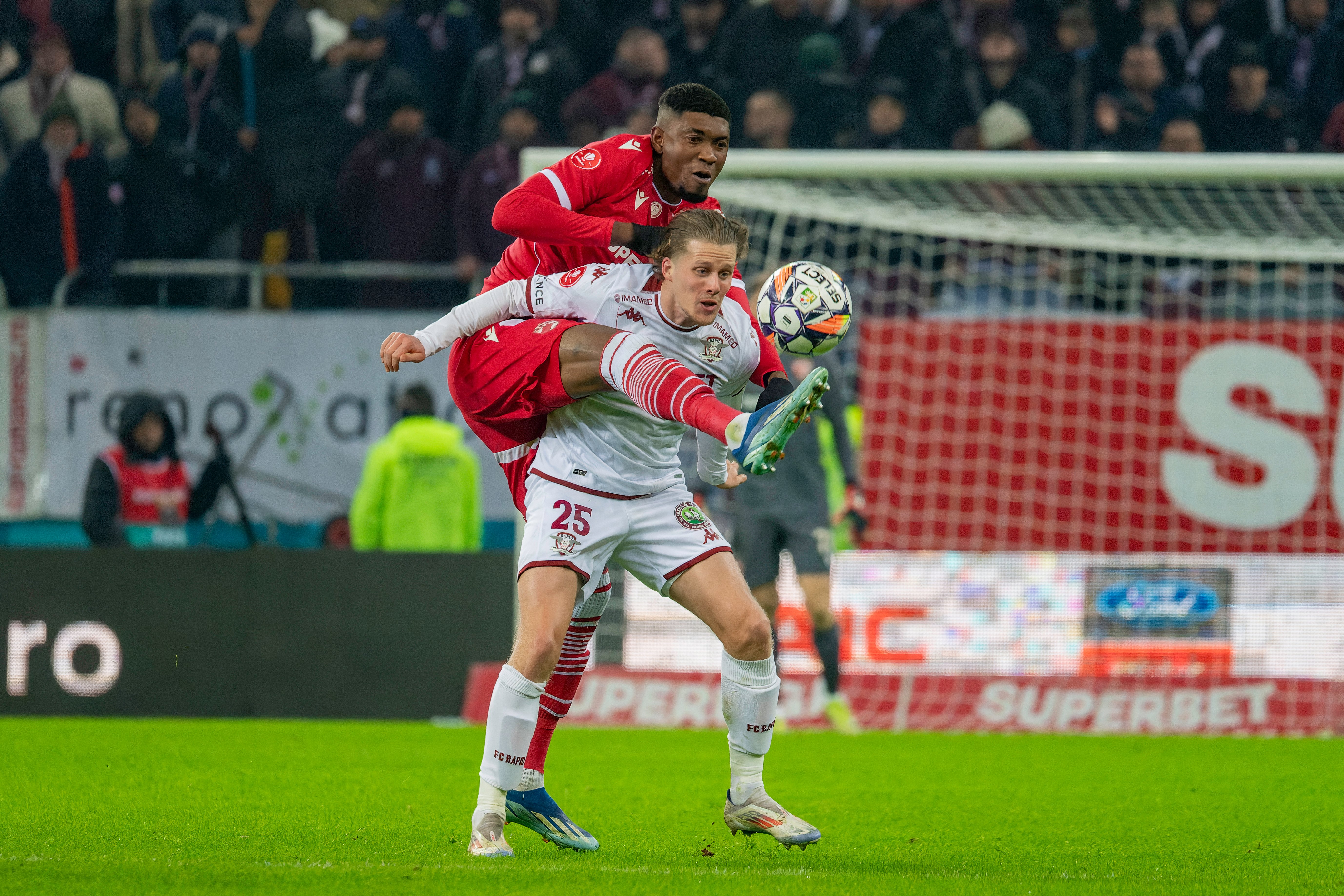 Boateng - Dinamo vs Rapid (2)